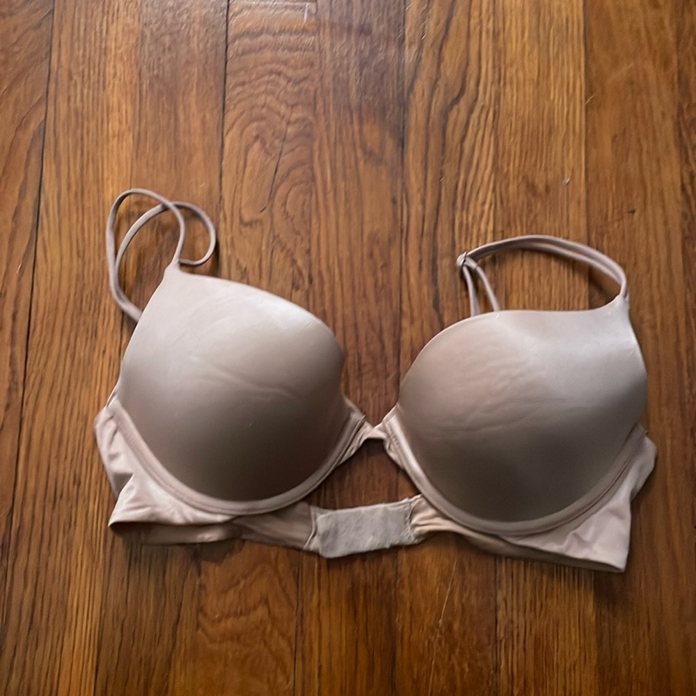 Victoria's Secret Light Taupe Nude T-Shirt Bra